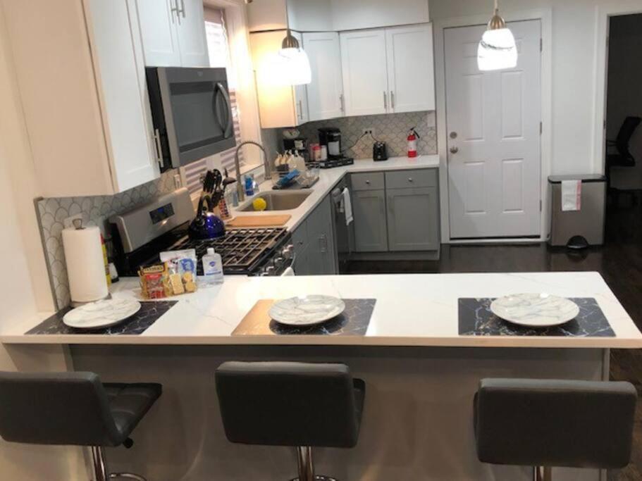 The Blue Golden Luxury Modern 3- Bedroom Apartment In 시카고 외부 사진